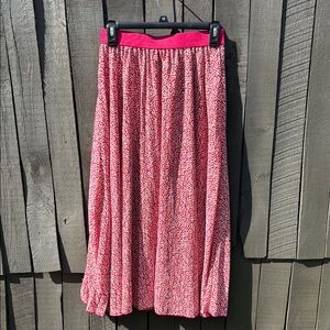 Vince Camuto Long Skirt size small Pleated